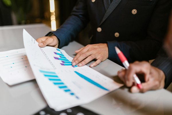 Wat zijn de beste praktijken voor het schrijven van effectieve advertentieteksten?